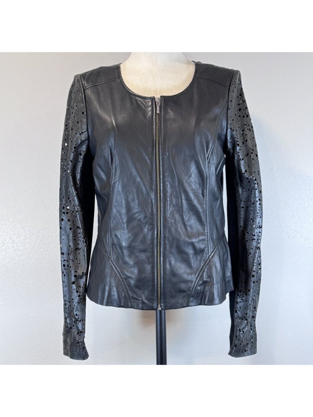 Hinge Leather Motorcycle Jacket Womens Size M Black Full Zip Laser Cut Lined NEW